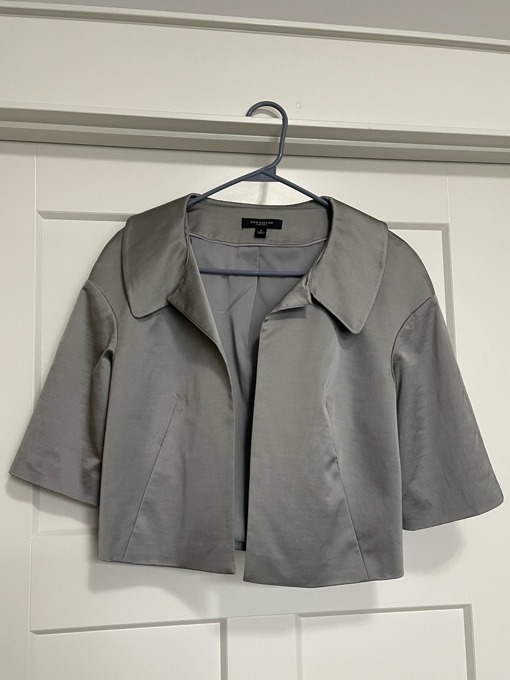 Anne Taylor Light Sliver Cropped Boxy Jacket